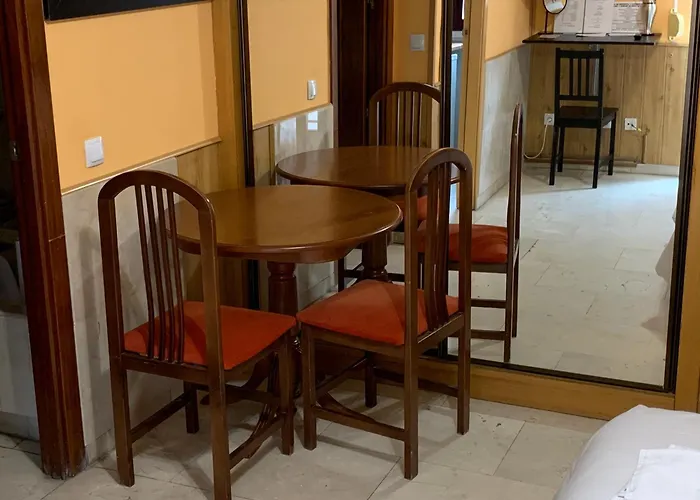 Estudios Torr cerca Metro Av América