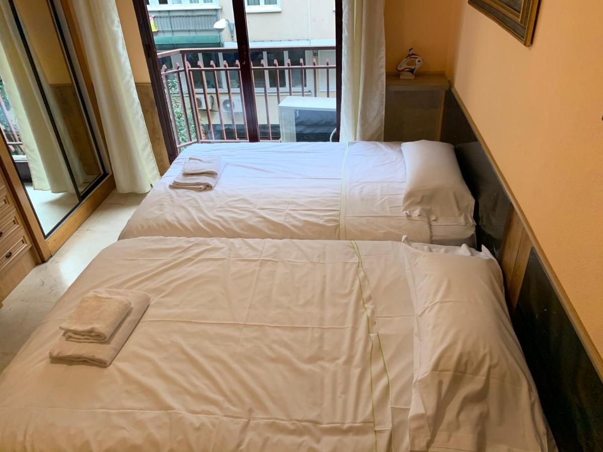 Y Estudios Torr En - Chamartin Con Wifi Gratis Appartamento