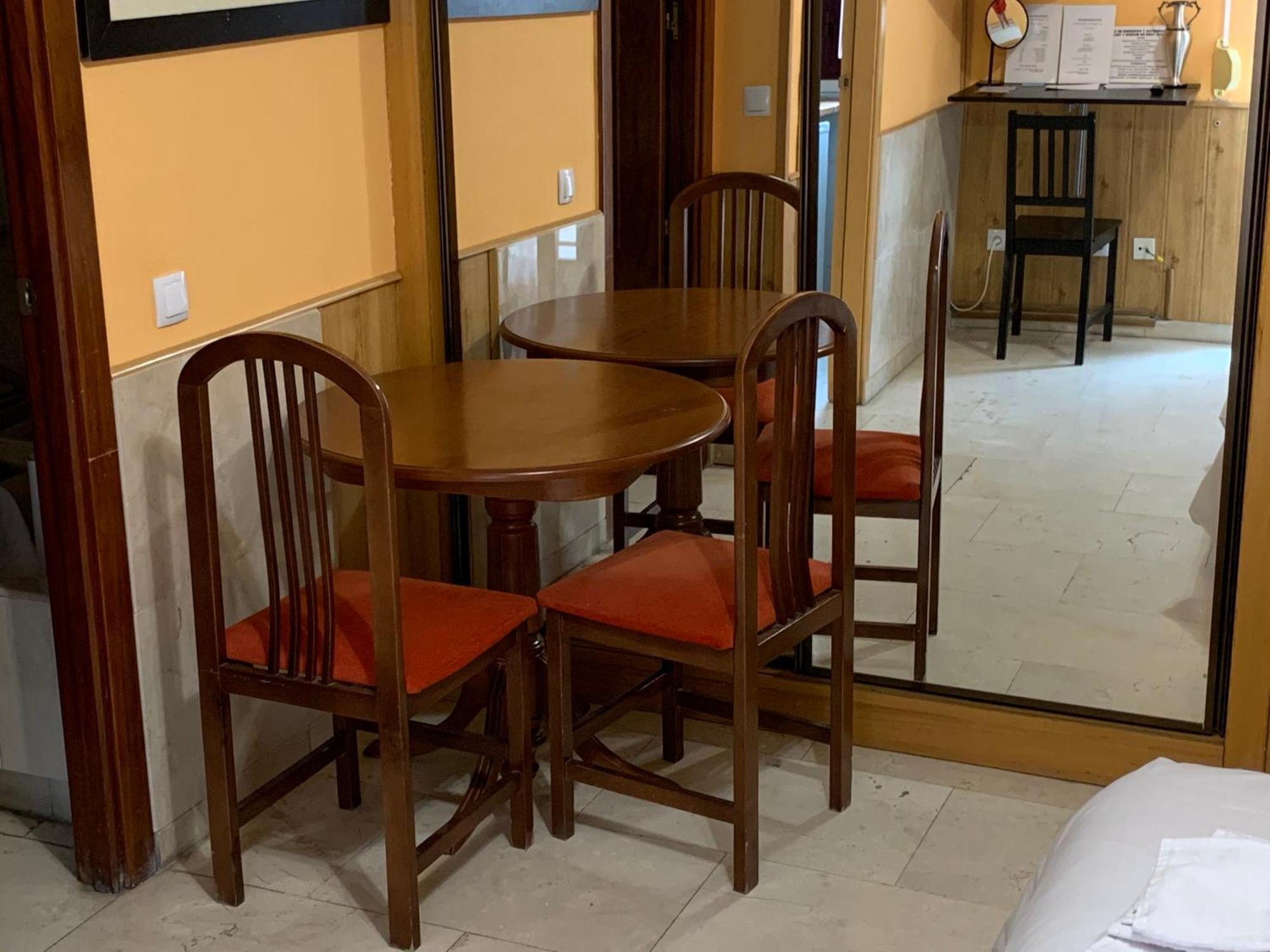 Appartement Y Estudios Torr En - Chamartin Con Wifi Gratis